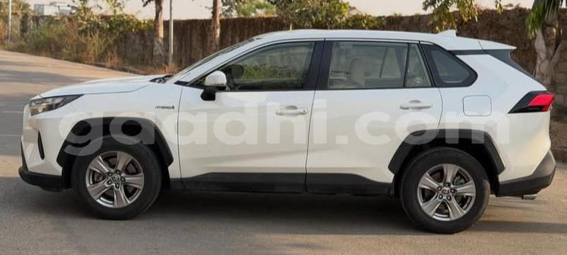 Big with watermark toyota rav4 bari bandarmu ayo 6176