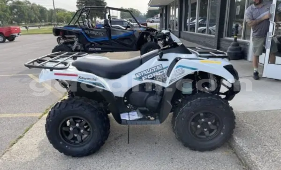 ይግዙ አዲስ Kawasaki Brute Force ነጭ ሞተር በ 'ኤም በ Galgudug ይግዙ አዲስ Kawasaki Brute Force ነጭ ሞተር በ 'ኤም በ Galgudug