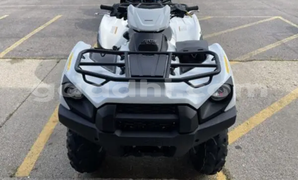 ይግዙ አዲስ Kawasaki Brute Force ነጭ ሞተር በ 'ኤም በ Galgudug ይግዙ አዲስ Kawasaki Brute Force ነጭ ሞተር በ 'ኤም በ Galgudug