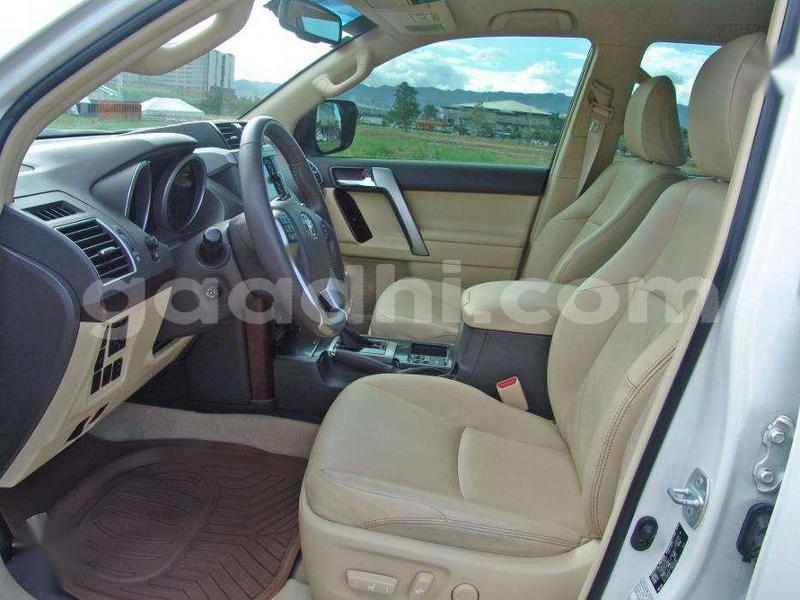 Big with watermark toyota land cruiser prado somaliland hargeysa 6186