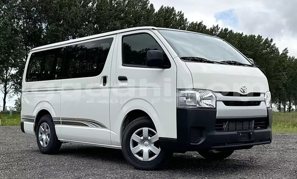Buy Used Toyota Hiace White Car in Baki in Awdal