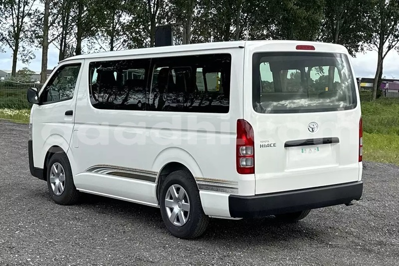 Big with watermark toyota hiace awdal baki 6197