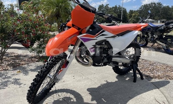 ይግዙ አዲስ KTM SX Beige ሞተር በ Import - Dubai በ ሶማሊያ ይግዙ አዲስ KTM SX Beige ሞተር በ Import - Dubai በ ሶማሊያ