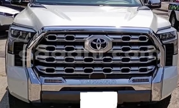Nunua Ilio tumika Toyota Tundra Nyeupe Gari ndani ya Bandarmu nchini Bari Nunua Ilio tumika Toyota Tundra Nyeupe Gari ndani ya Bandarmu nchini Bari