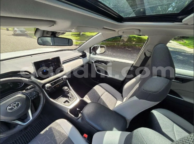 Big with watermark toyota rav4 bari bandarbeyla 6207