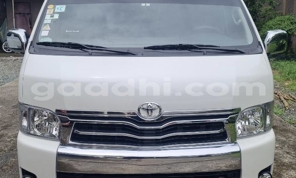Buy Used Toyota Hiace White Car in Jalalassi in Hiran