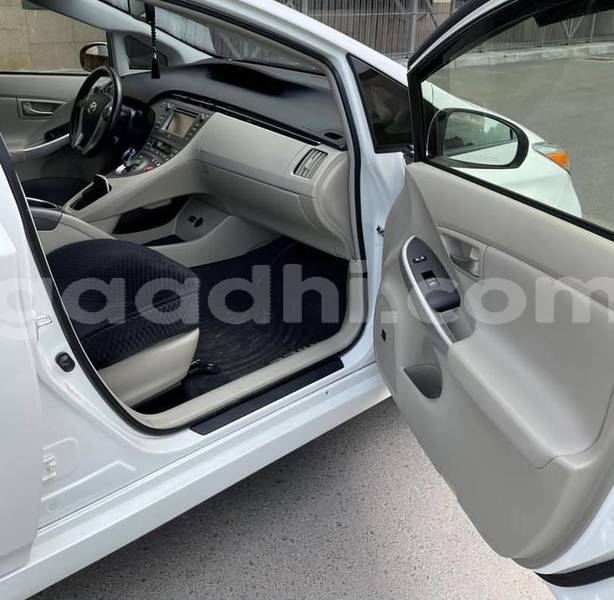 Big with watermark toyota prius bari bandarmu ayo 6212