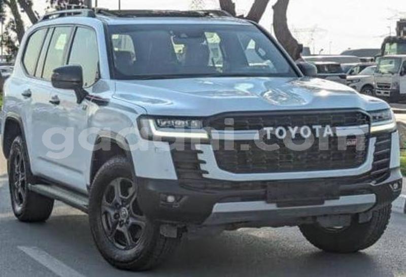 Big with watermark toyota land cruiser bari bandarmu ayo 6217