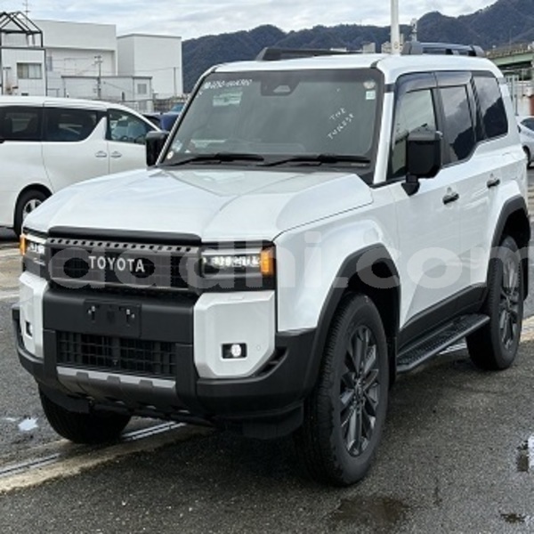 Big with watermark toyota land cruiser prado somalia mogadishu 6225