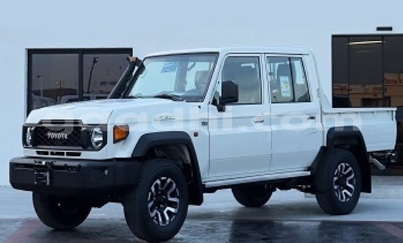 Buy Used Toyota Land Cruiser White Car in Mogadishu in Somalia Buy Used Toyota Land Cruiser White Car in Mogadishu in Somalia