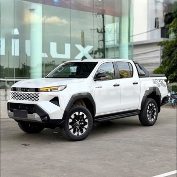 Big with watermark toyota hilux somalia mogadishu 6229
