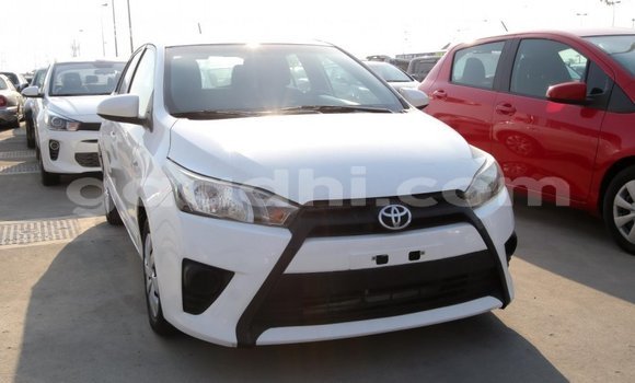 اشتري Imported Toyota Yaris أبيض سيارة في Import - Dubai في الصومال اشتري Imported Toyota Yaris أبيض سيارة في Import - Dubai في الصومال
