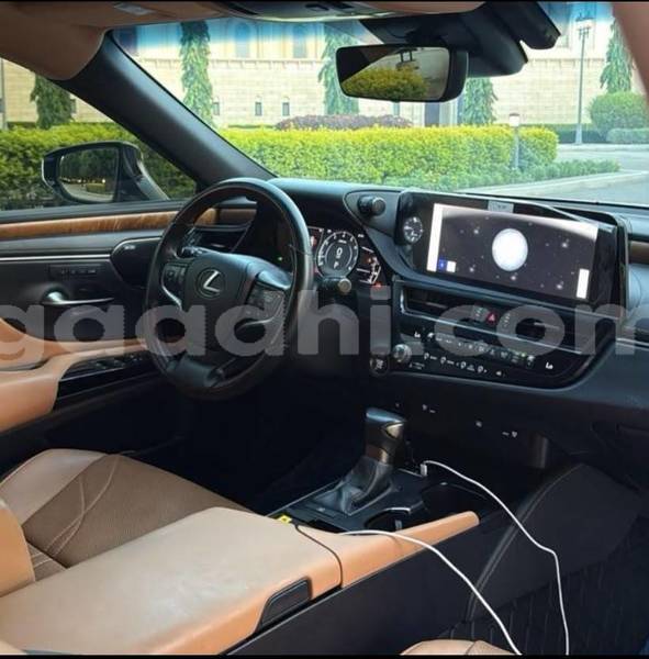 Big with watermark lexus es bari bandarmu ayo 6249