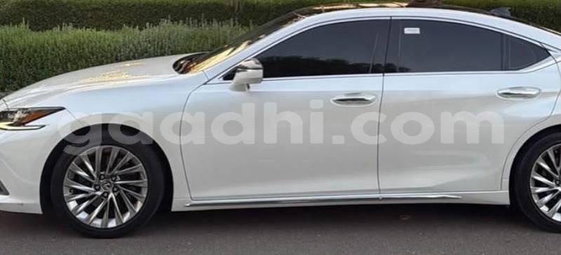 Big with watermark lexus es bari bandarmu ayo 6249