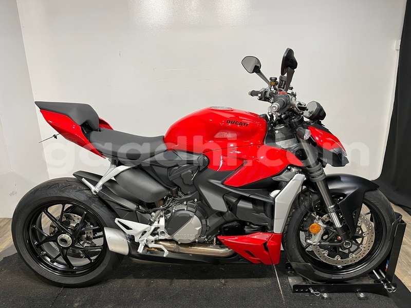 Big with watermark ducati streetfighter somalia afgooye 6250