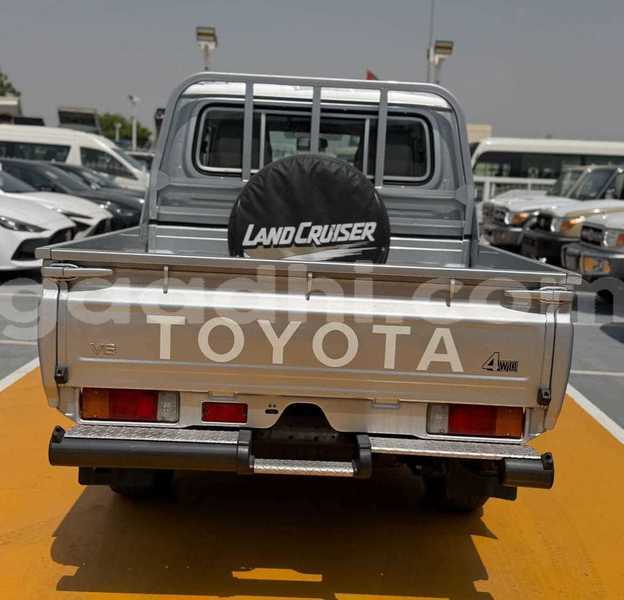 Big with watermark toyota land cruiser somaliland hargeysa 6268
