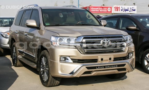 اشتري Imported Toyota Land Cruiser آخر سيارة في Import - Dubai في الصومال اشتري Imported Toyota Land Cruiser آخر سيارة في Import - Dubai في الصومال