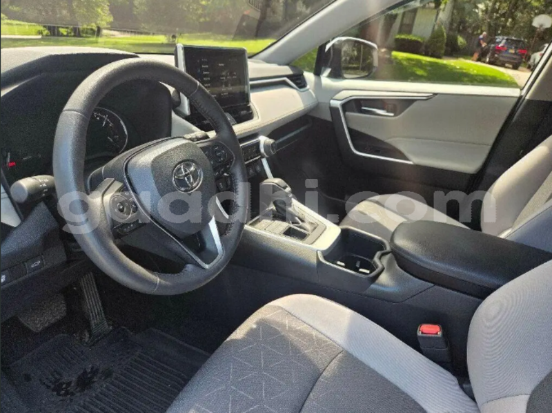 Big with watermark toyota rav4 awdal baki 6273