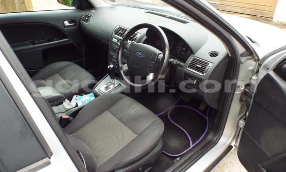 Acheter Occasion Voiture Ford Mondeo Gris à Hargeysa, Somaliland Acheter Occasion Voiture Ford Mondeo Gris à Hargeysa, Somaliland