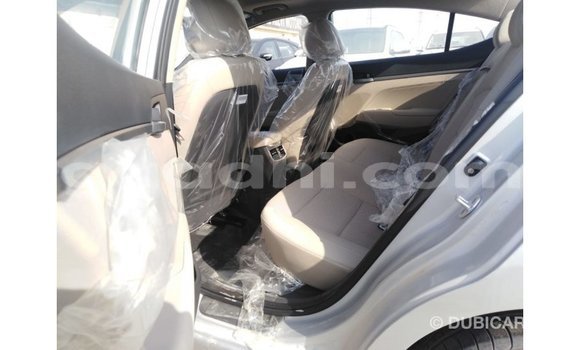 Imported Hyundai Elantra Other Makiinaa iti Import - Dubai keessatti Somalia keessatti Imported Hyundai Elantra Other Makiinaa iti Import - Dubai keessatti Somalia keessatti