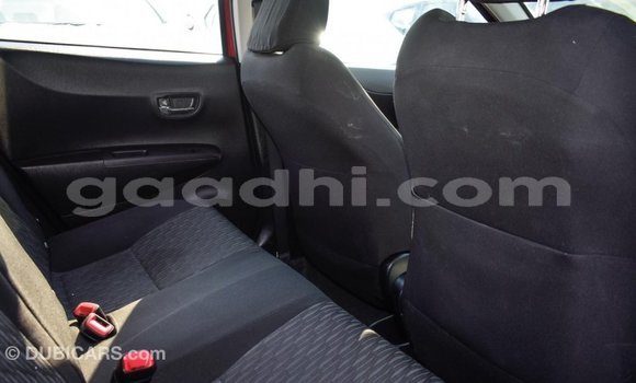 اشتري Imported Toyota Yaris أحمر سيارة في Import - Dubai في الصومال اشتري Imported Toyota Yaris أحمر سيارة في Import - Dubai في الصومال