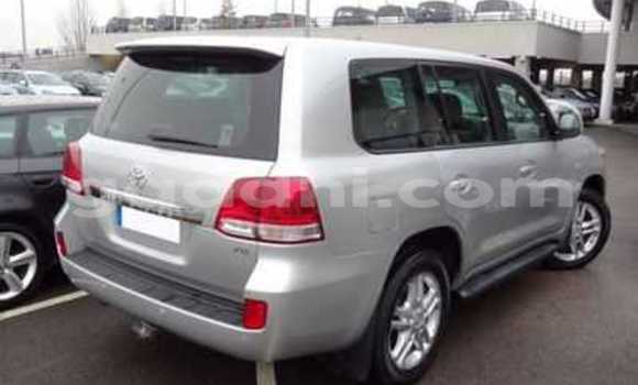 Acheter Occasion Voiture Toyota Land Cruiser Gris à Hargeysa, Somaliland Acheter Occasion Voiture Toyota Land Cruiser Gris à Hargeysa, Somaliland