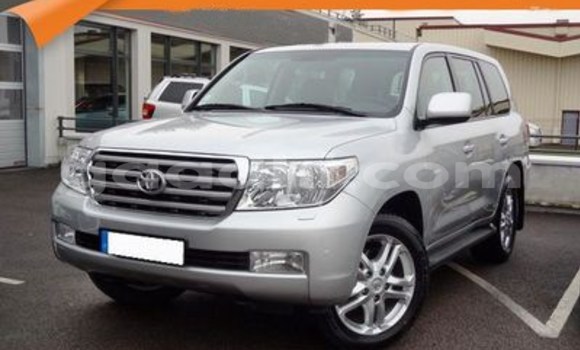 Buy Used Toyota Land Cruiser Silver Car in Hargeysa in Somaliland Buy Used Toyota Land Cruiser Silver Car in Hargeysa in Somaliland