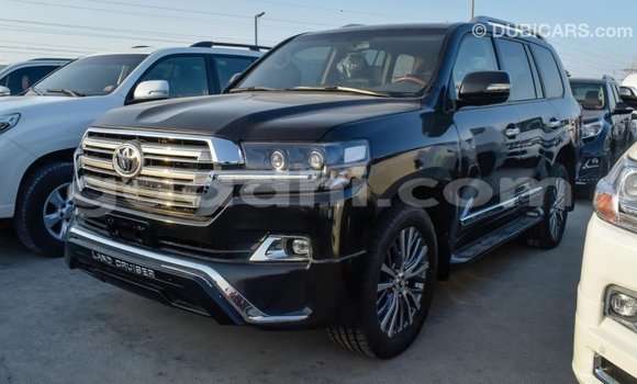 ይግዙ Imported Toyota Land Cruiser ጥቁር መኪና በ Import - Dubai በ ሶማሊያ ይግዙ Imported Toyota Land Cruiser ጥቁር መኪና በ Import - Dubai በ ሶማሊያ