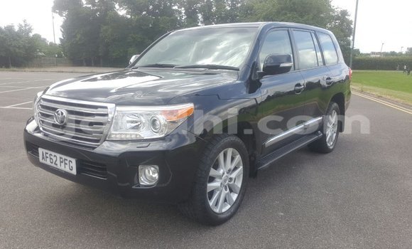 Buy New Toyota Land Cruiser Black Car in Hargeysa in Somaliland Buy New Toyota Land Cruiser Black Car in Hargeysa in Somaliland