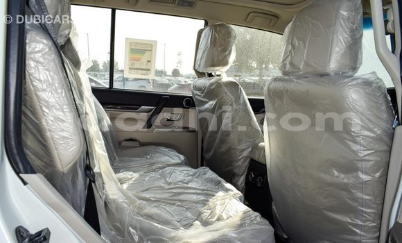 Imported Mitsubishi Pajero White Makiinaa iti Import - Dubai keessatti Somalia keessatti Imported Mitsubishi Pajero White Makiinaa iti Import - Dubai keessatti Somalia keessatti