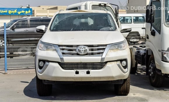 Imported Toyota Fortuner White Makiinaa iti Import - Dubai keessatti Somalia keessatti Imported Toyota Fortuner White Makiinaa iti Import - Dubai keessatti Somalia keessatti