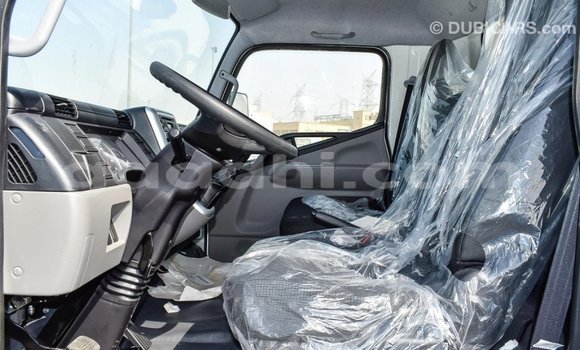 Acheter Import Utilitaire Mitsubishi L400 Blanc à Import - Dubai, Somalie Acheter Import Utilitaire Mitsubishi L400 Blanc à Import - Dubai, Somalie