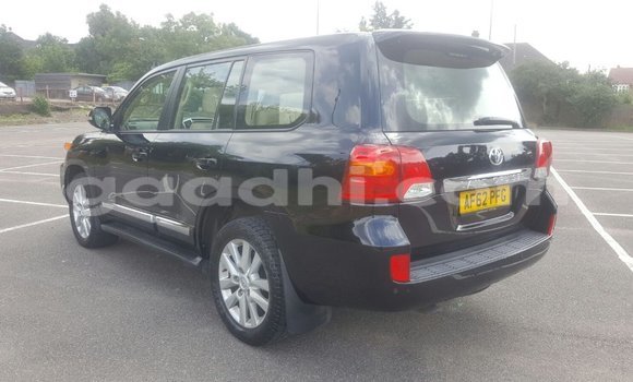 Acheter Neuf Voiture Toyota Land Cruiser Noir à Hargeysa, Somaliland Acheter Neuf Voiture Toyota Land Cruiser Noir à Hargeysa, Somaliland