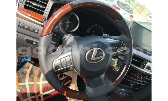 اشتري Imported Lexus LX آخر سيارة في Import - Dubai في الصومال اشتري Imported Lexus LX آخر سيارة في Import - Dubai في الصومال