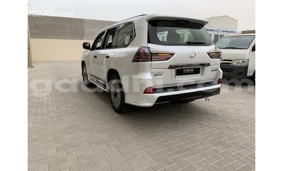 اشتري Imported Lexus LX أبيض سيارة في Import - Dubai في الصومال اشتري Imported Lexus LX أبيض سيارة في Import - Dubai في الصومال