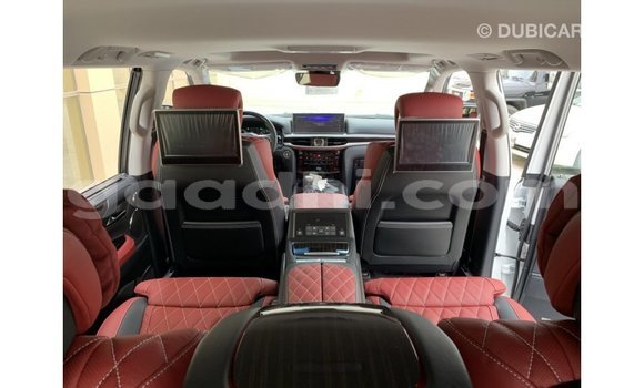 اشتري Imported Lexus LX أبيض سيارة في Import - Dubai في الصومال اشتري Imported Lexus LX أبيض سيارة في Import - Dubai في الصومال