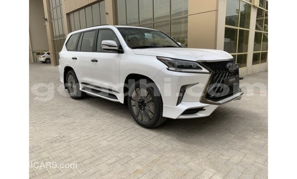 اشتري Imported Lexus LX أبيض سيارة في Import - Dubai في الصومال اشتري Imported Lexus LX أبيض سيارة في Import - Dubai في الصومال