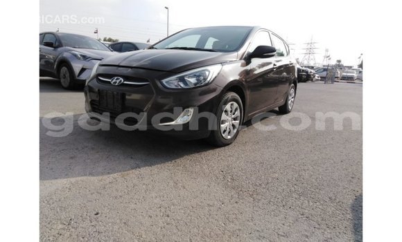 Acheter Import Voiture Hyundai Accent Marron à Import - Dubai, Somalie Acheter Import Voiture Hyundai Accent Marron à Import - Dubai, Somalie