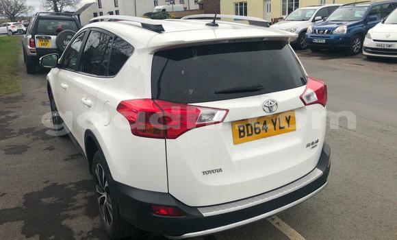 Buy Used Toyota RAV4 White Car in Mogadishu in Somalia Buy Used Toyota RAV4 White Car in Mogadishu in Somalia