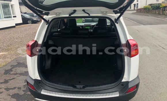 Buy Used Toyota RAV4 White Car in Mogadishu in Somalia Buy Used Toyota RAV4 White Car in Mogadishu in Somalia