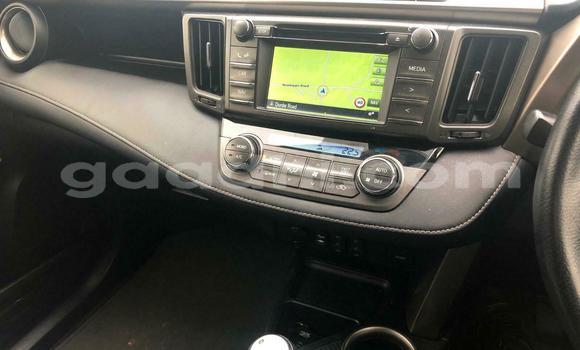 Buy Used Toyota RAV4 White Car in Mogadishu in Somalia Buy Used Toyota RAV4 White Car in Mogadishu in Somalia