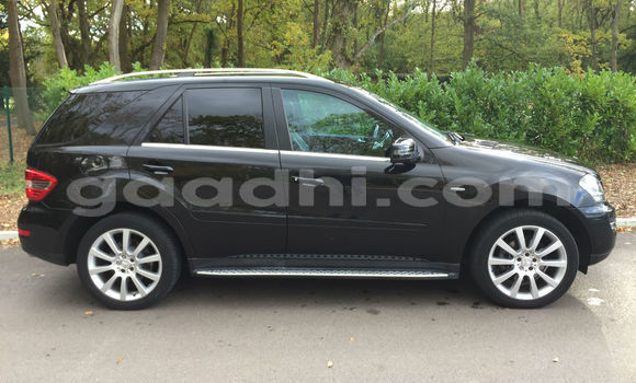 Buy Used Mercedes-Benz ML–Class Black Car in Mogadishu in Somalia Buy Used Mercedes-Benz ML–Class Black Car in Mogadishu in Somalia