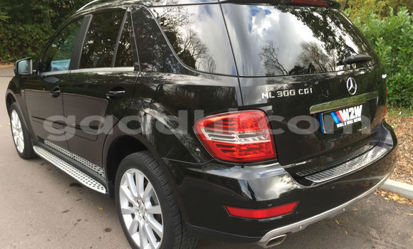 Buy Used Mercedes-Benz ML–Class Black Car in Mogadishu in Somalia Buy Used Mercedes-Benz ML–Class Black Car in Mogadishu in Somalia