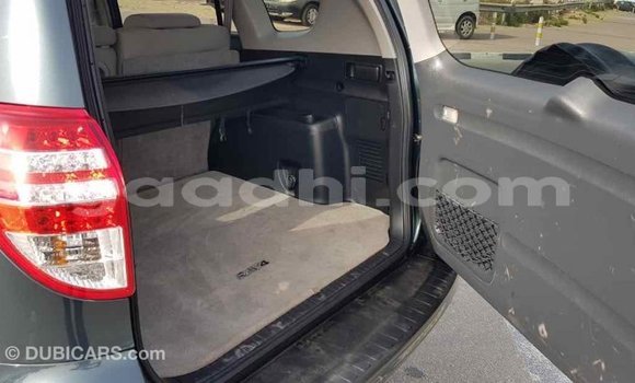 اشتري Imported Toyota HiAce أخضر شاحنة في Import - Dubai في الصومال اشتري Imported Toyota HiAce أخضر شاحنة في Import - Dubai في الصومال