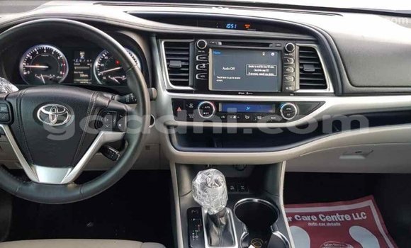 اشتري Imported Toyota Highlander أسود سيارة في Import - Dubai في الصومال اشتري Imported Toyota Highlander أسود سيارة في Import - Dubai في الصومال