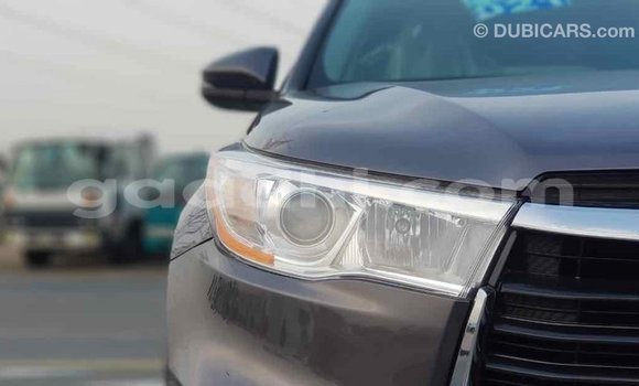 ይግዙ Imported Toyota Highlander ሌላ መኪና በ Import - Dubai በ ሶማሊያ ይግዙ Imported Toyota Highlander ሌላ መኪና በ Import - Dubai በ ሶማሊያ