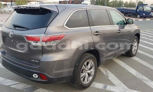 ይግዙ Imported Toyota Highlander ሌላ መኪና በ Import - Dubai በ ሶማሊያ ይግዙ Imported Toyota Highlander ሌላ መኪና በ Import - Dubai በ ሶማሊያ