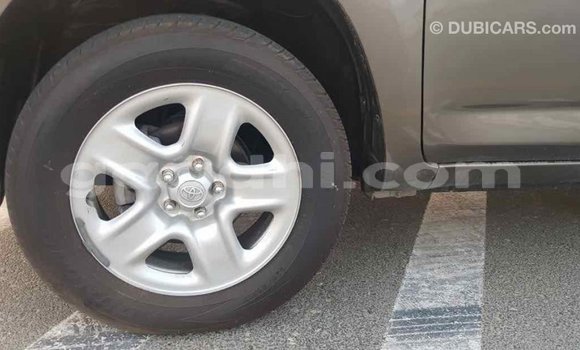اشتري Imported Toyota HiAce بنى شاحنة في Import - Dubai في الصومال اشتري Imported Toyota HiAce بنى شاحنة في Import - Dubai في الصومال