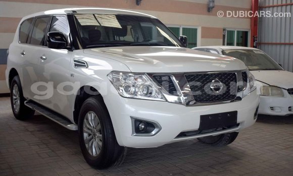 Imported Nissan Patrol White Makiinaa iti Import - Dubai keessatti Somalia keessatti Imported Nissan Patrol White Makiinaa iti Import - Dubai keessatti Somalia keessatti