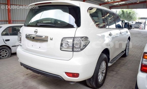 Imported Nissan Patrol White Makiinaa iti Import - Dubai keessatti Somalia keessatti Imported Nissan Patrol White Makiinaa iti Import - Dubai keessatti Somalia keessatti